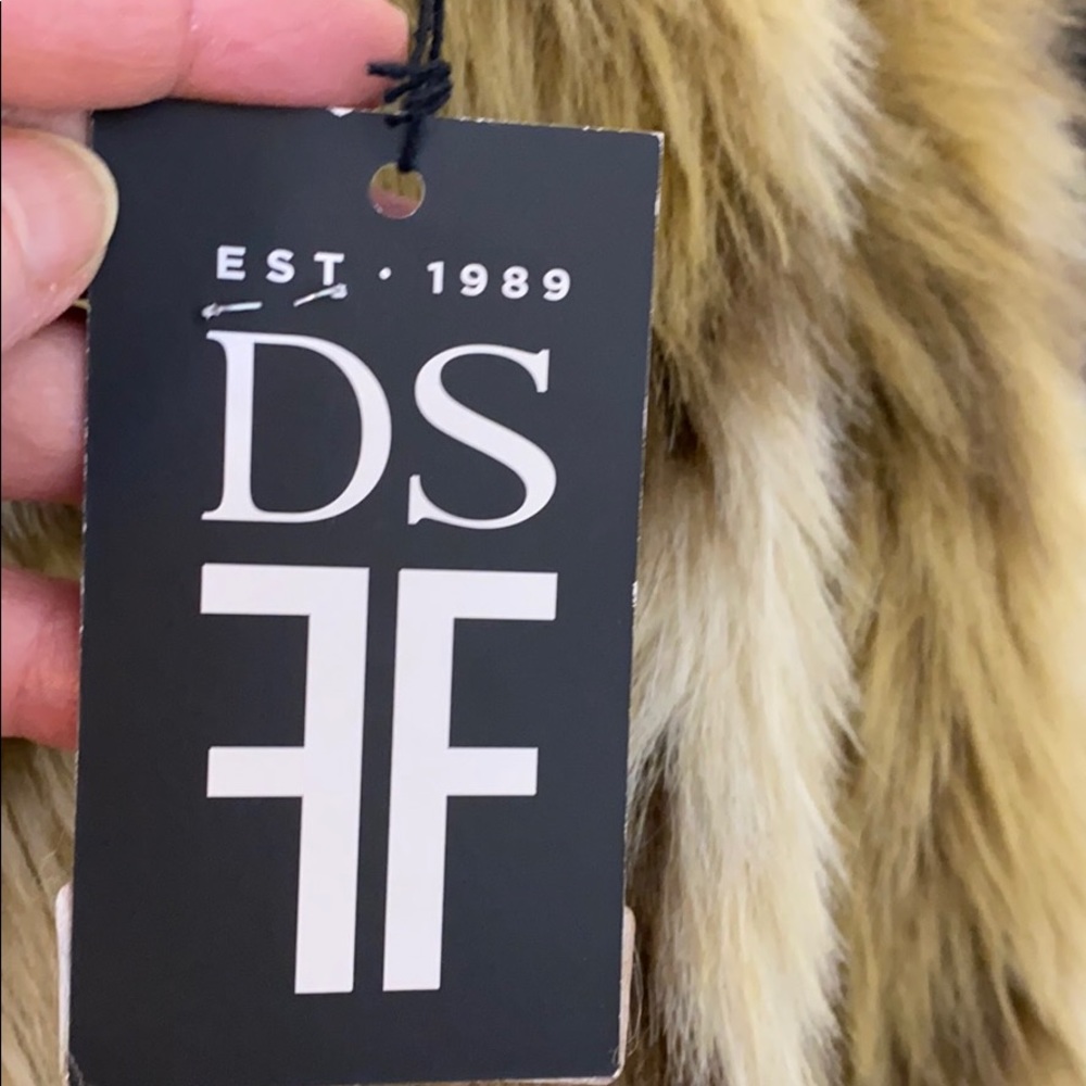 Donna Salyers Fabulous Furs Jacket ONE LEFT!! - Picture 6 of 8